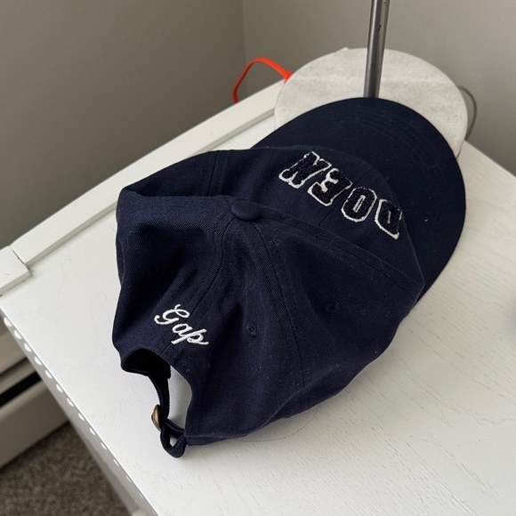 Gap x Doen collab baseball hat - Picture 3 of 3
